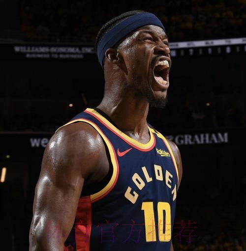 单打史密斯 兰德尔干拔三分应声入网